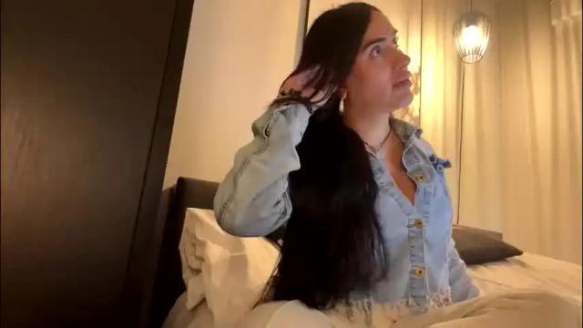 Image 8 of luisamonsterdick Stream on Chaturbate on 2 months ago