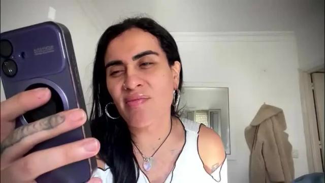 Image 3 of luisamonsterdick Stream on Chaturbate on 2 months ago