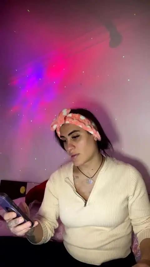 Image 2 of luisamonsterdick Stream on Chaturbate on 1 month ago