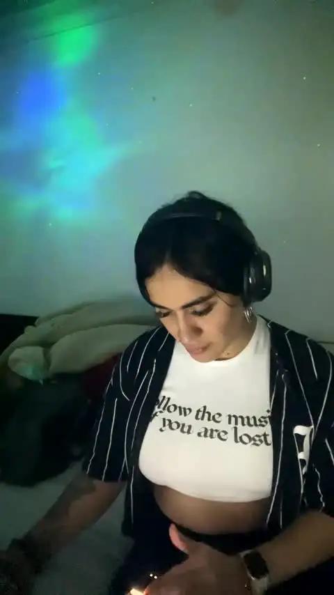 Image 2 of luisamonsterdick Stream on Chaturbate on 23 days ago