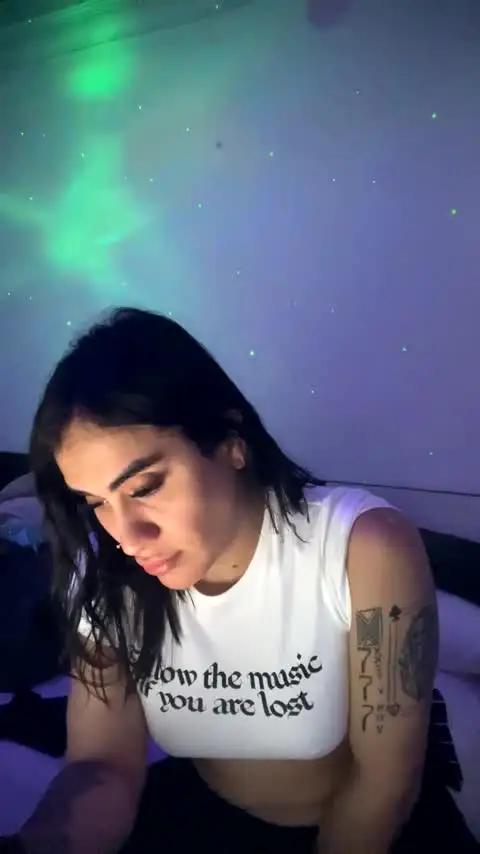 Image 6 of luisamonsterdick Stream on Chaturbate on 23 days ago