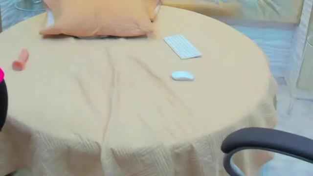Image 8 of luisiana_xue Stream on Chaturbate on 13 months ago