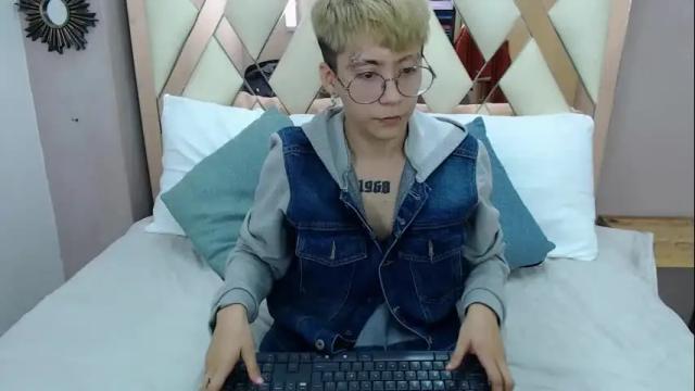 Thumbnail 2, luke_morgans's Stream at Chaturbate, 5 months ago