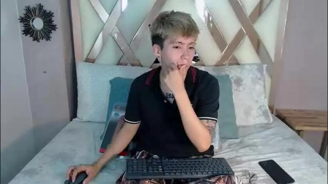 Image 3 of luke_morgans Stream on Chaturbate on 5 months ago