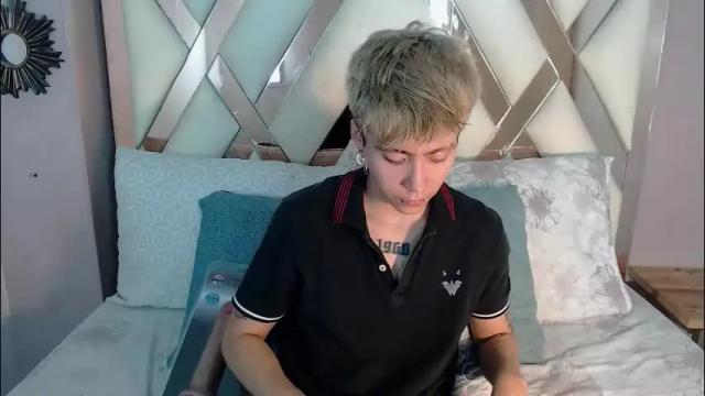 Image 4 of luke_morgans Stream on Chaturbate on 5 months ago