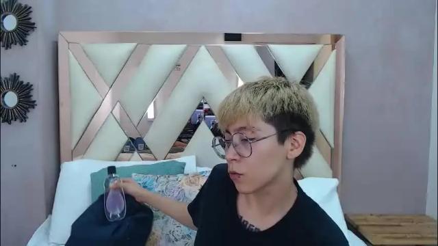 Image 2 of luke_morgans Stream on Chaturbate on 5 months ago