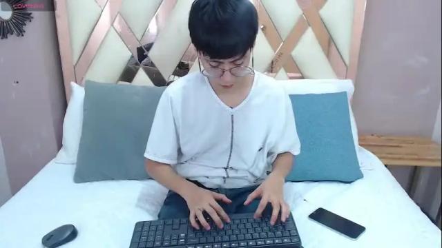 Image 3 of luke_morgans Stream on Chaturbate on 4 months ago