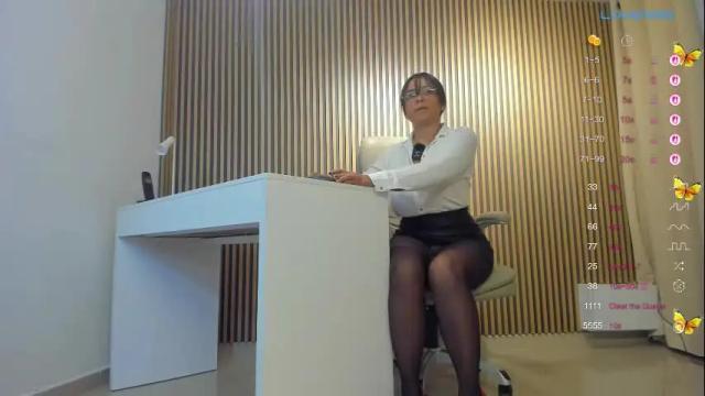 Image 3 of lulu_072 Stream on Chaturbate on 1 month ago