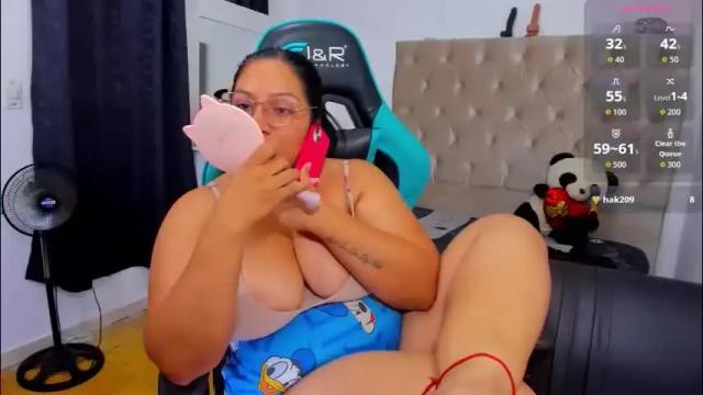 Image 3 of lulu_f1 Stream on Chaturbate on 1 month ago