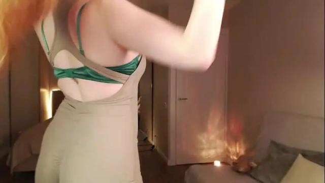 Image 12 of lulu_moons Stream on Chaturbate on 1 month ago