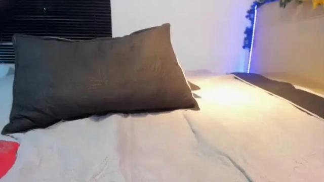 Image 12 of lulu_yun Stream on Chaturbate on 17 months ago