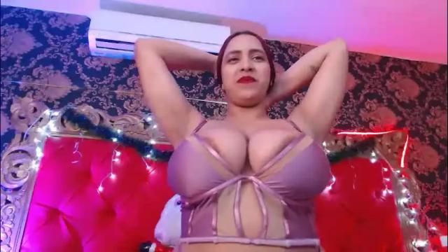 Image 8 of luluragazzi Stream on Chaturbate on 1 month ago