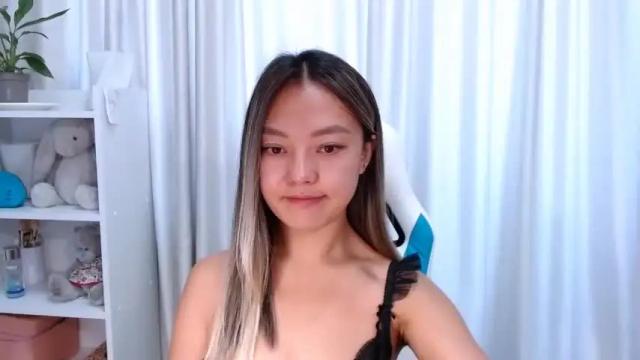 Image 3 of luluu_lika Stream on Chaturbate on 20 months ago