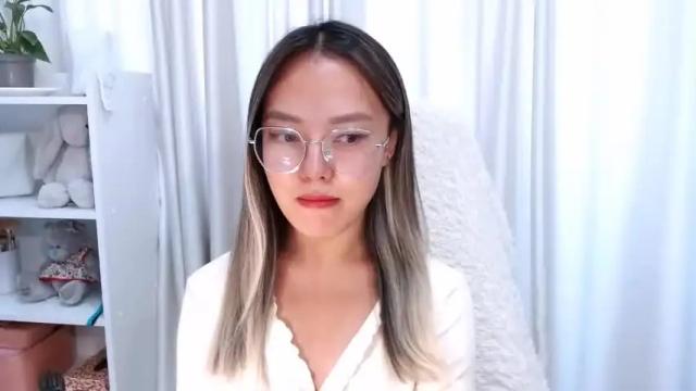 Image 4 of luluu_lika Stream on Chaturbate on 20 months ago