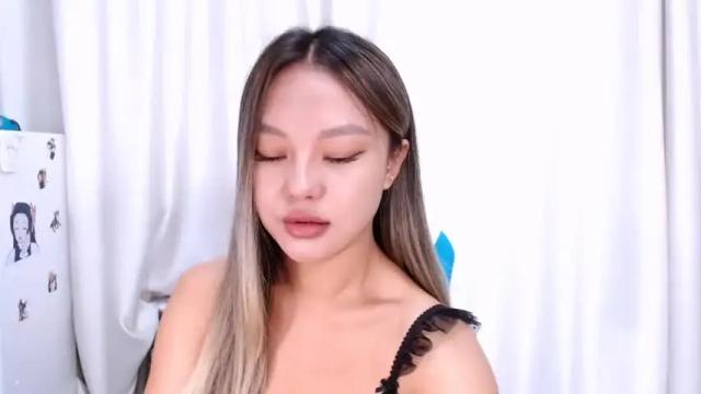 Image 3 of luluu_lika Stream on Chaturbate on 19 months ago