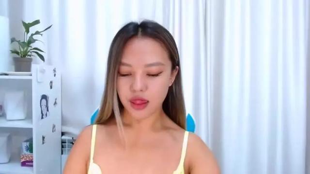 Image 2 of luluu_lika Stream on Chaturbate on 19 months ago