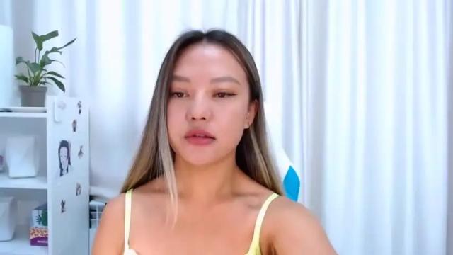Image 3 of luluu_lika Stream on Chaturbate on 19 months ago