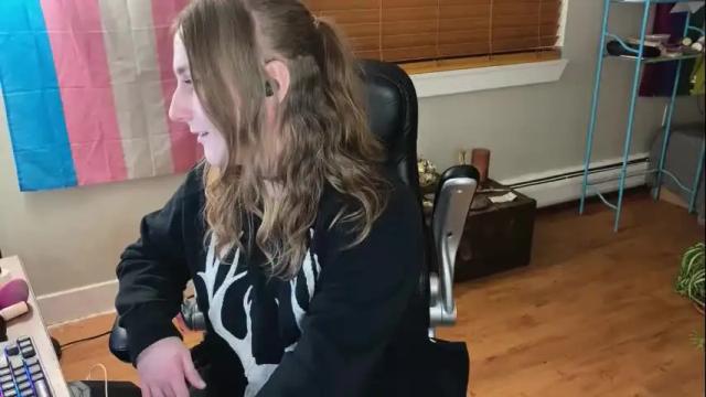 Image 8 of luluv Stream on Chaturbate on 2 days ago