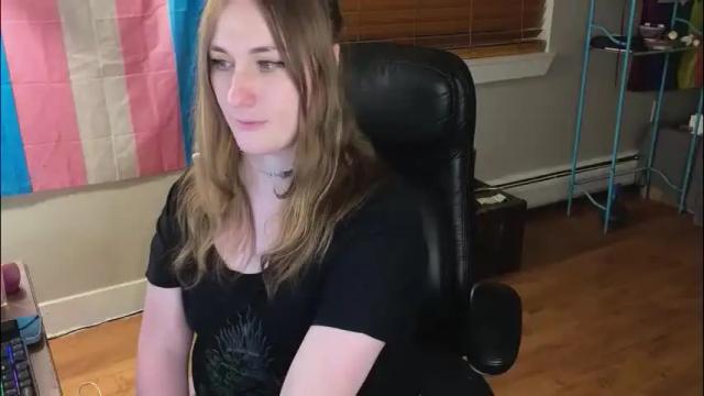 Image 4 of luluv Stream on Chaturbate on 1 month ago