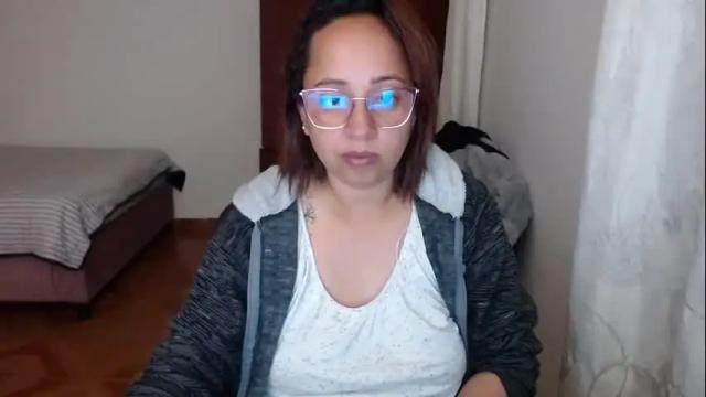 Image 2 of lumi_84 Stream on Chaturbate on 2 months ago