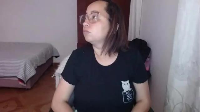 Image 2 of lumi_84 Stream on Chaturbate on 2 months ago