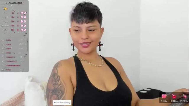 Image 4 of luna__cute Stream on Chaturbate on 3 months ago