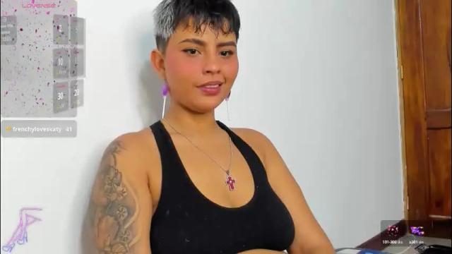 Image 7 of luna__cute Stream on Chaturbate on 3 months ago