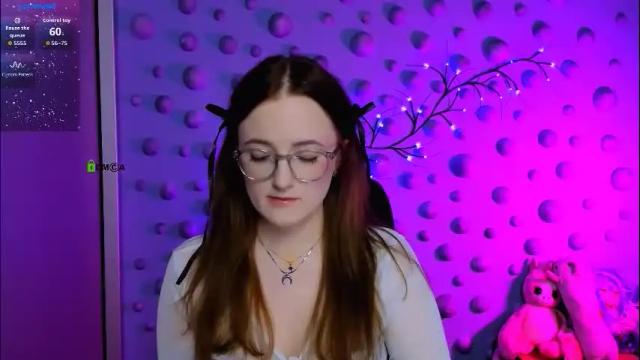 Image 8 of luna_berryy Stream on Chaturbate on 1 month ago