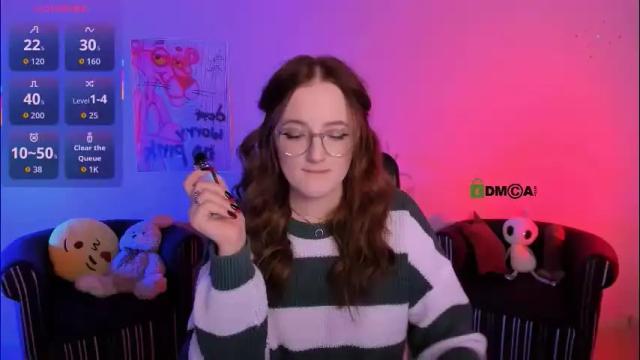 Image 2 of luna_berryy Stream on Chaturbate on 22 days ago