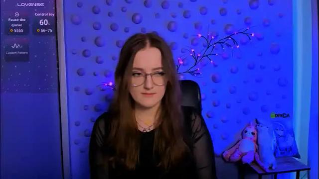 Image 6 of luna_berryy Stream on Chaturbate on 20 days ago