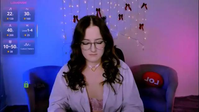 Image 6 of luna_berryy Stream on Chaturbate on 15 days ago