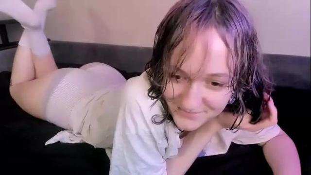 Image 3 of luna_cosmic Stream on Chaturbate on 1 month ago