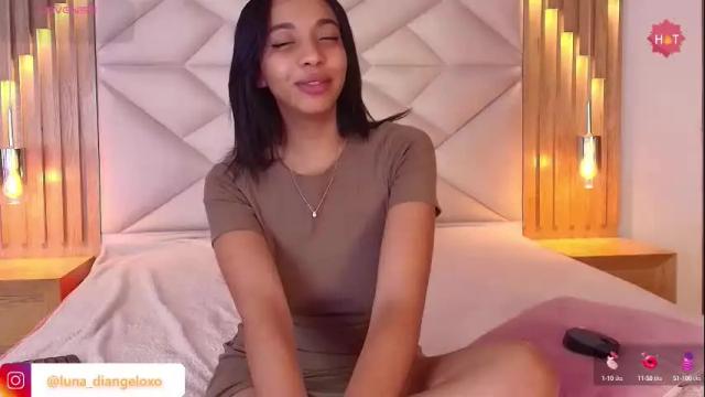 Image 11 of luna_diangelo Stream on Chaturbate on 1 month ago