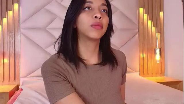 Image 3 of luna_diangelo Stream on Chaturbate on 1 month ago