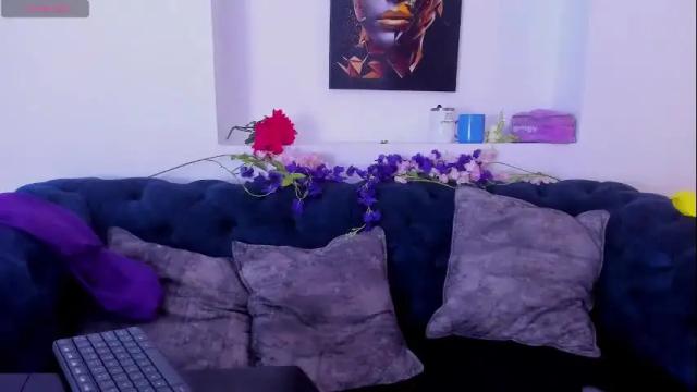 Image 7 of luna_diangelo Stream on Chaturbate on 25 days ago