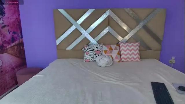 Image 2 of luna_diangelo Stream on Chaturbate on 21 days ago