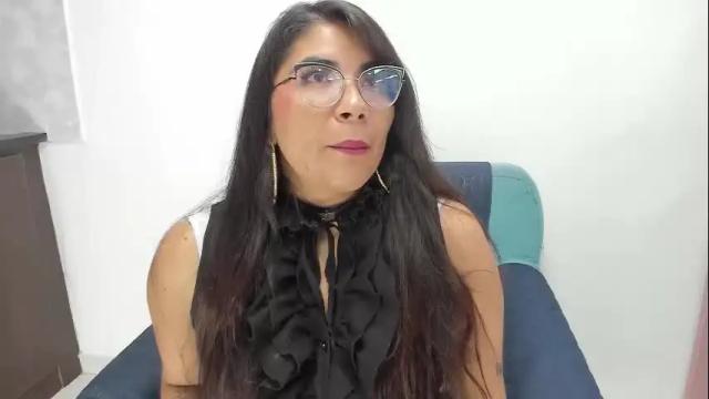 Image 8 of luna_dumont Stream on Chaturbate on 1 month ago