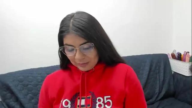 Image 2 of luna_dumont Stream on Chaturbate on 14 days ago