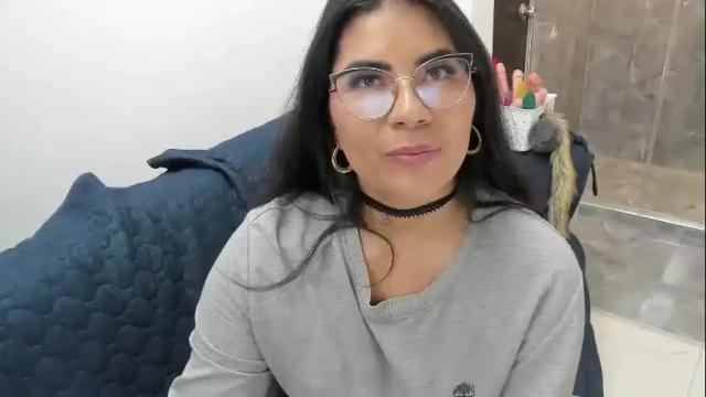 Image 6 of luna_dumont Stream on Chaturbate on 15 days ago