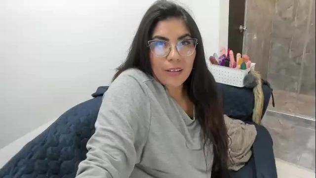 Image 8 of luna_dumont Stream on Chaturbate on 15 days ago