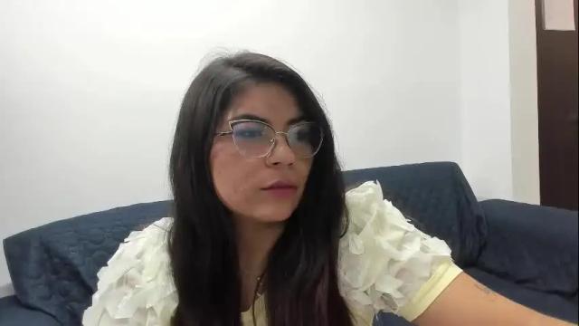Image 4 of luna_dumont Stream on Chaturbate on 8 days ago