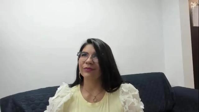 Image 6 of luna_dumont Stream on Chaturbate on 8 days ago