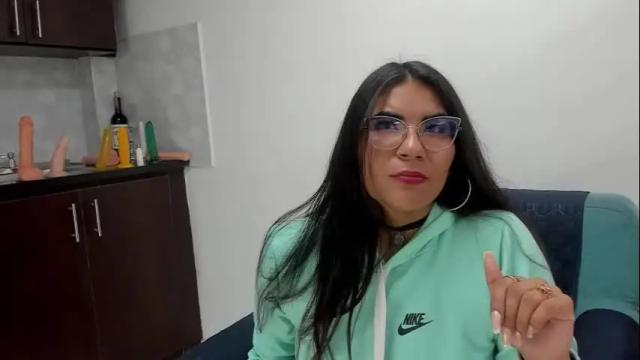Image 3 of luna_dumont Stream on Chaturbate on 1 month ago