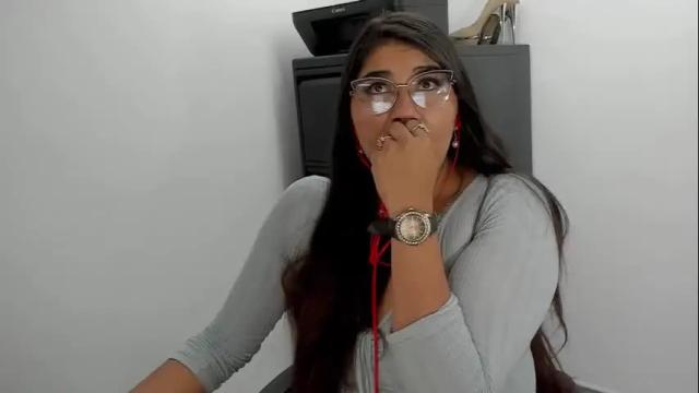 Image 3 of luna_dumont Stream on Chaturbate on 1 month ago