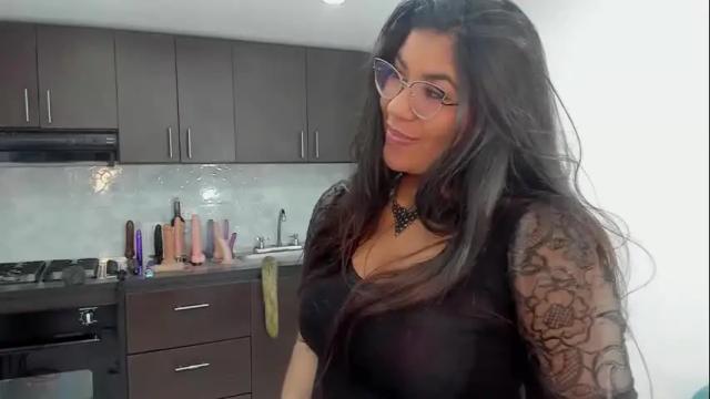 Image 7 of luna_dumont Stream on Chaturbate on 26 days ago