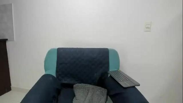 Image 4 of luna_dumont Stream on Chaturbate on 17 days ago