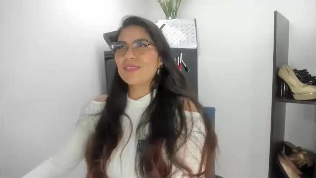 Image 6 of luna_dumont Stream on Chaturbate on 28 days ago