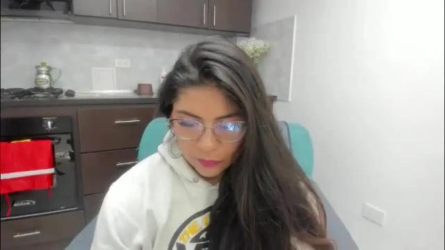 Image 2 of luna_dumont Stream on Chaturbate on 21 days ago