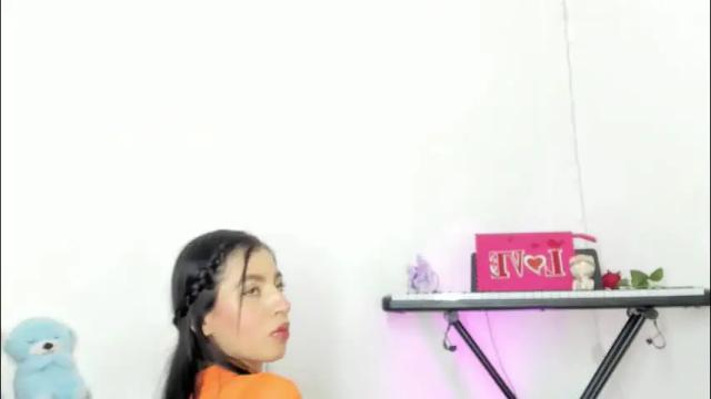 Image 8 of luna_fioree Stream on Chaturbate on 17 days ago