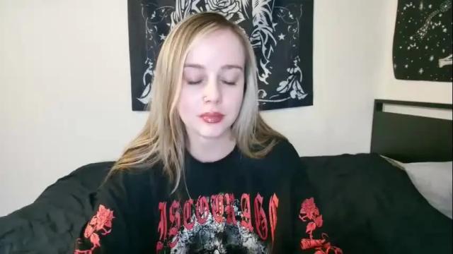 Image 11 of luna_lovelyy Stream on Chaturbate on 2 months ago
